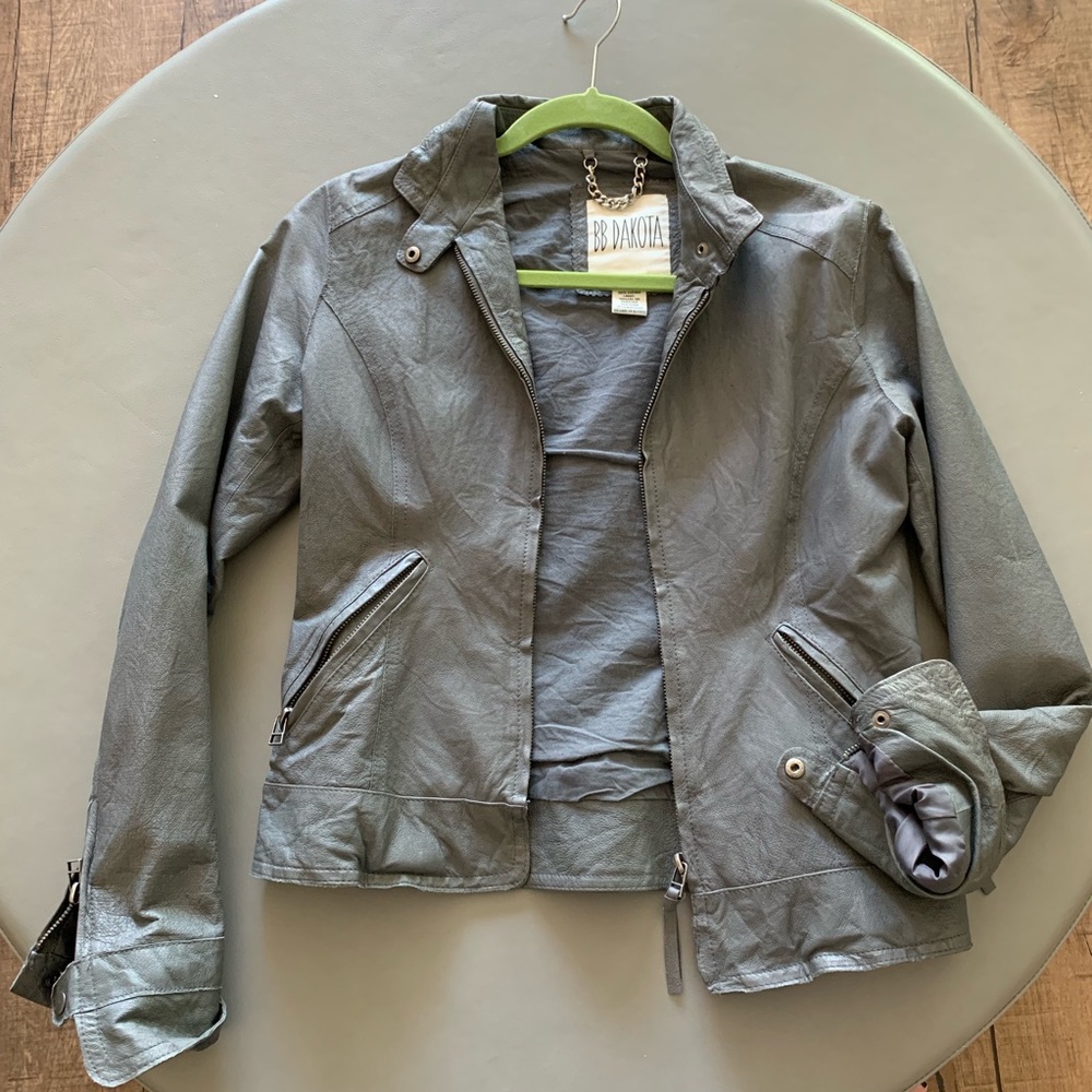 BB Dakota leather jacket // size S